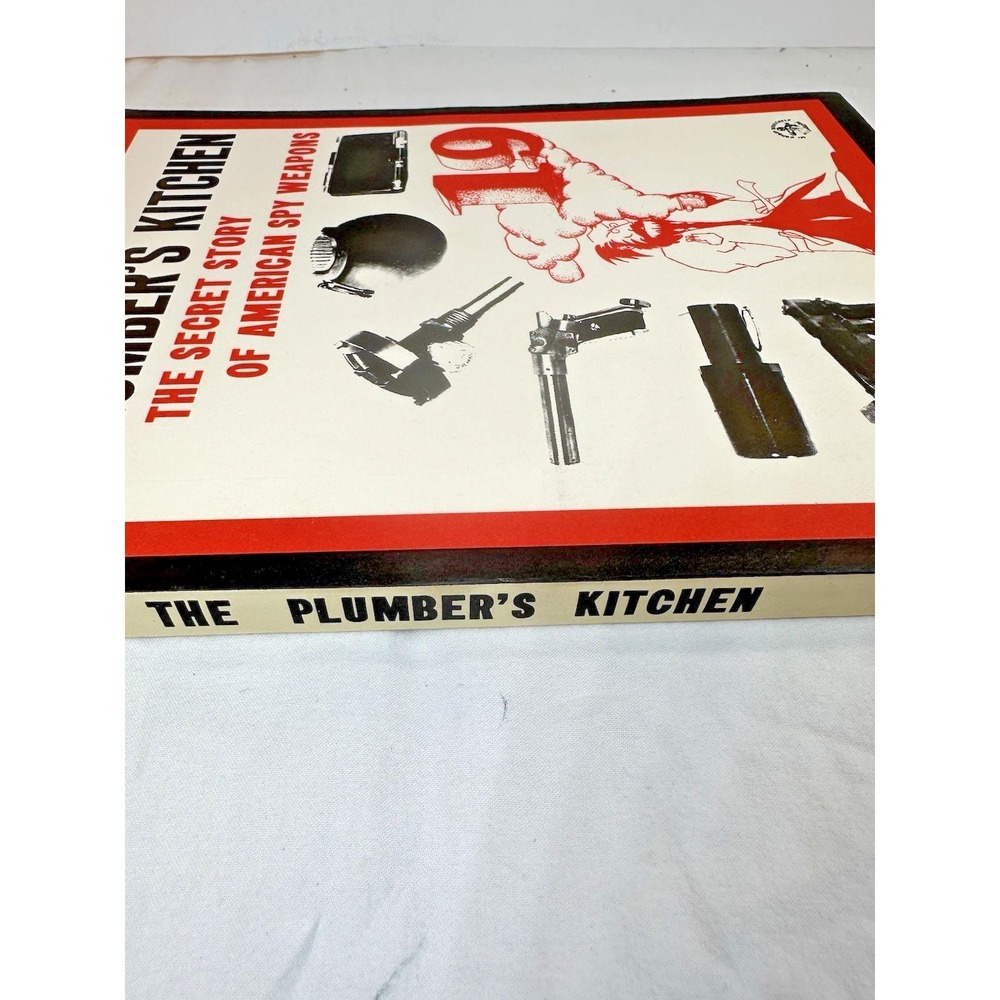 Vtg 1975 The Plumber's Kitchen: The Secret Story of American Spy Weapons 1st Ed - Picture 11 of 12